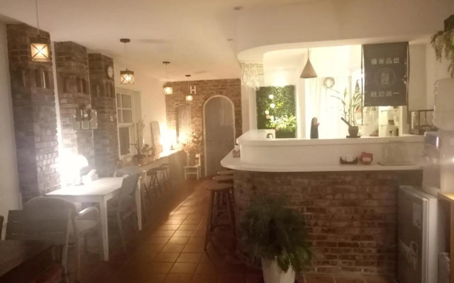 Little Time Guesthouse