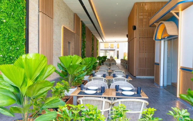 GLOW Bangkok Riverside