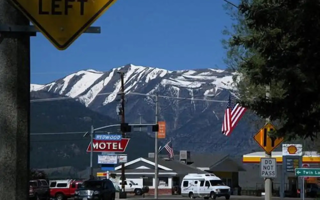 Redwood Motel
