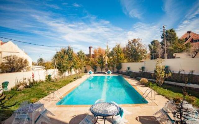 Villa Pomme D'Or