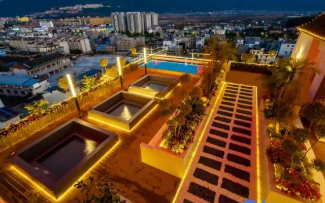 Tengchong Yuzhou Hot Spring Hote