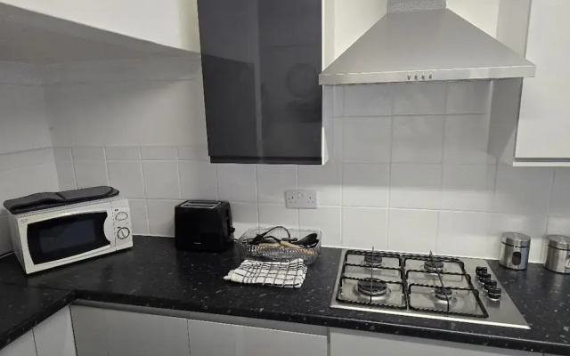 Chathamhouse/sleeps7/tv/wifi/freep