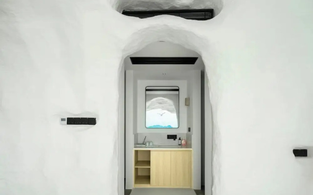 Miyue Santorini Seaview Resort Hotel