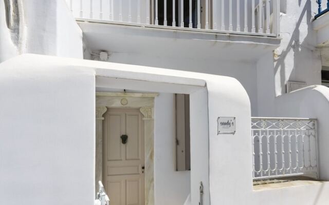 Sandy'S House