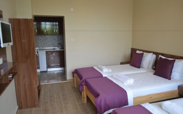 Ada Palas Otel