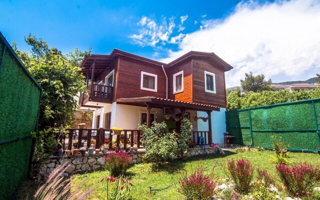 Villa Wood