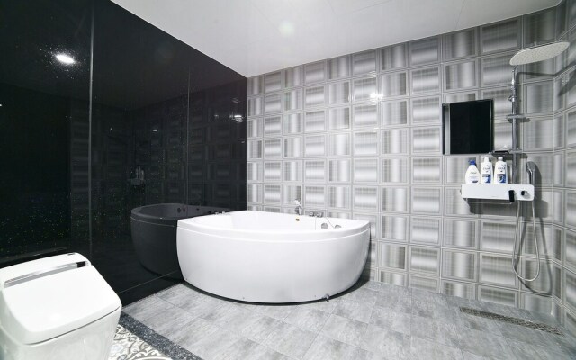 Yeosu San Self Check-in Hotel