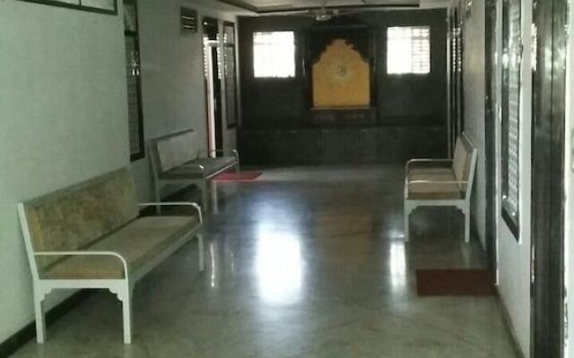 Hotel Divya palace & Restaurent