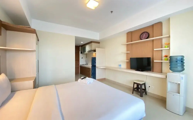 Homey Furnished Studio At Beverly Dago Apartment