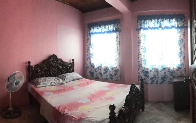 RedDoorz @ White Castle Beach Resort Iba Zambales - Vaccinated Staff