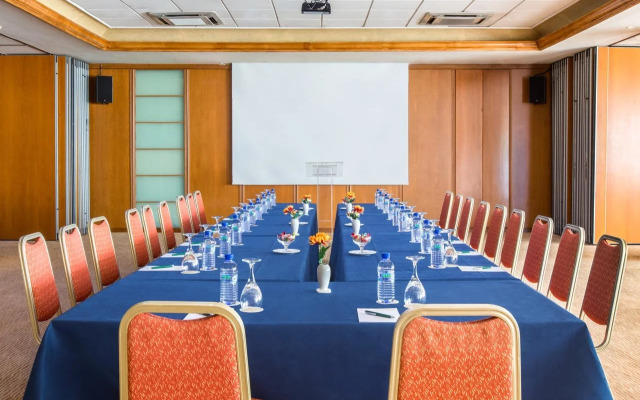 Lordos Beach Hotel & Spa