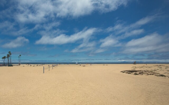 404 E. Oceanfront (68449)