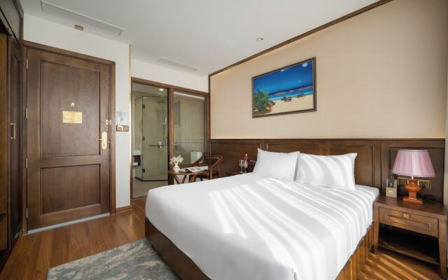 Golden Lotus Hotel Da Nang