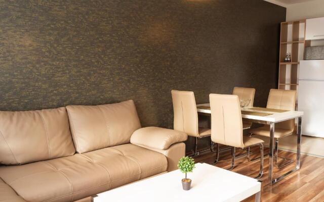Green Paradise Deluxe Apartments