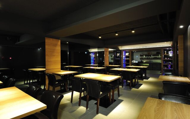 Forward Suites II