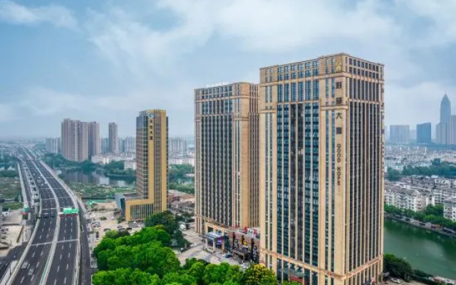 M Bomanwan Hotel (Shaoxing Passenger Transport Center Lu Xun Hometown)