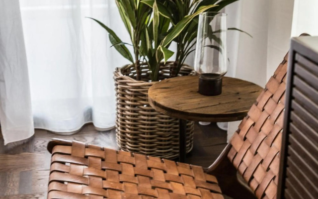 Terreno Suites
