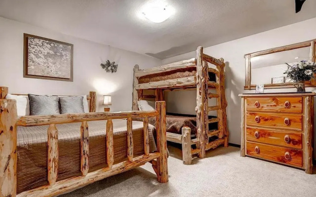 Park Place 101c 2 Bedroom Condo by RedAwning