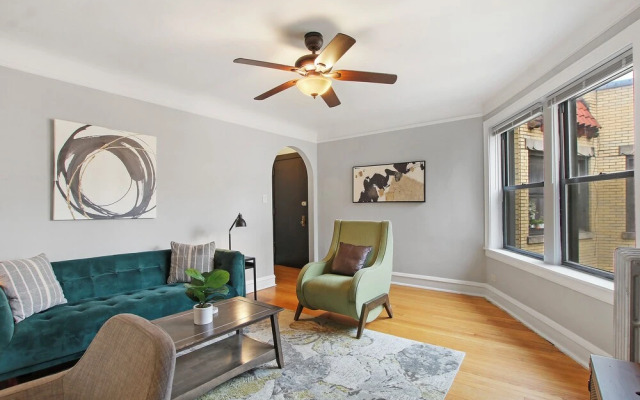 1BR Vibrant Apt - Montrose 2E