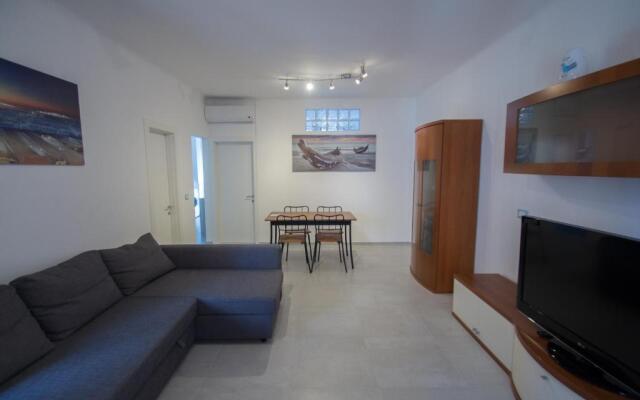 Appartamento piazza Buccelli a 10 mt dal mare