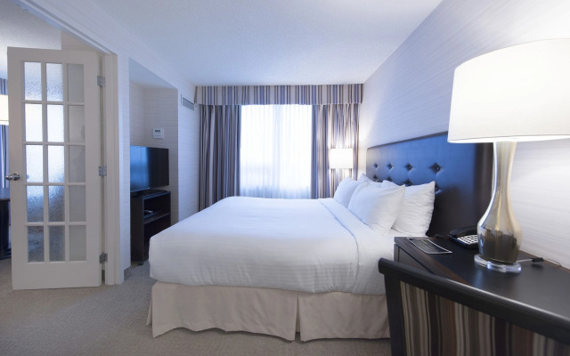 Cambridge Suites Toronto