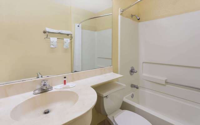 Microtel Inn & Suites by Wyndham Tuscaloosa East