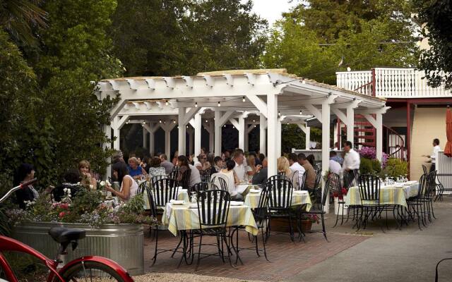 Calistoga Inn Restaurant and Brewery