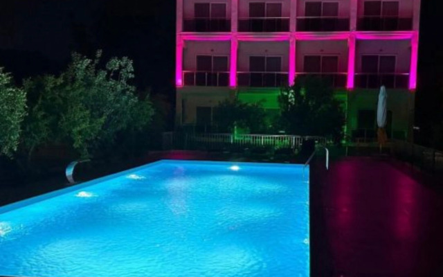 Narcicegi Otel
