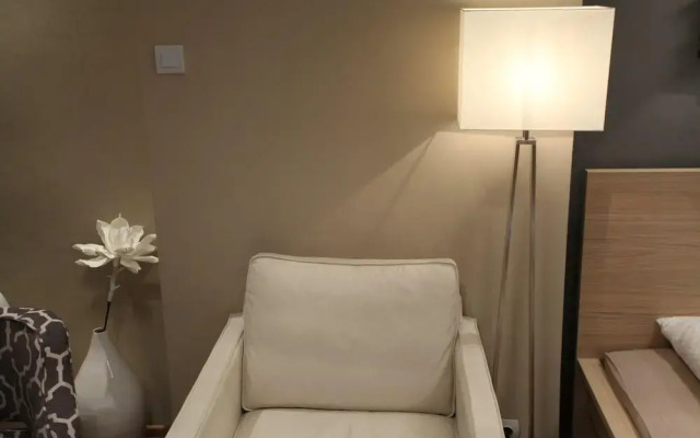 d.Five City Studio Régi Posta