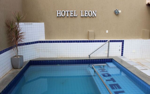 Hotel Leon