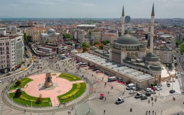 Royal Taksim Apart