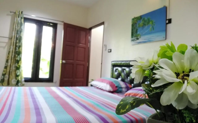 2BR Maryam villa near Tesco & beach.