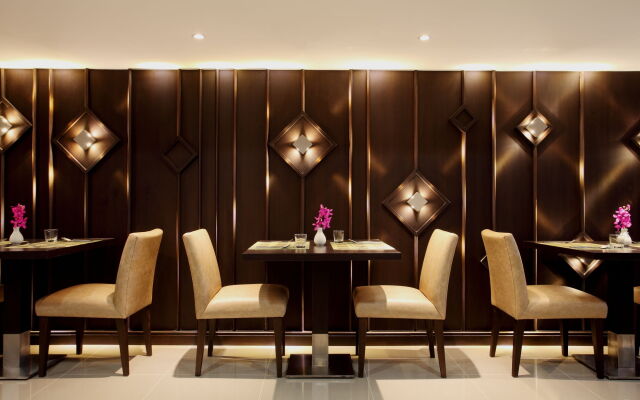 Chiva Bangkok Hotel (SHA Extra Plus)