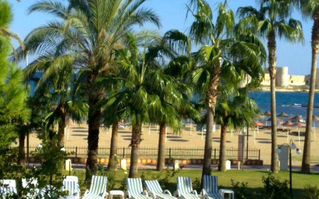 Admiral Hotel