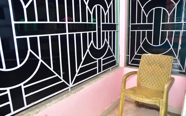 Costarica Guest House by OYO Rooms