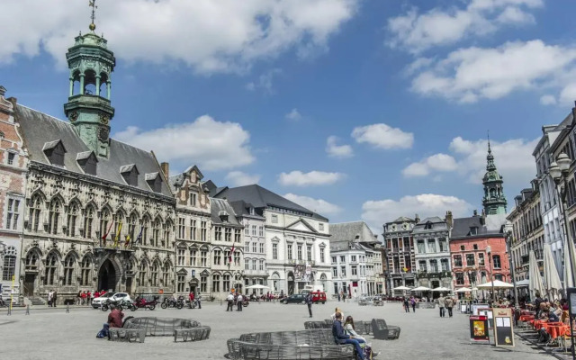 Luxury Penthouse & Terrace - Mons City Center