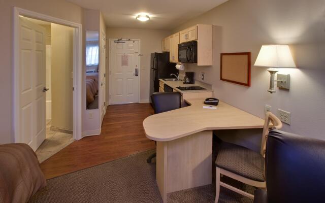 Candlewood Suites Minot by IHG