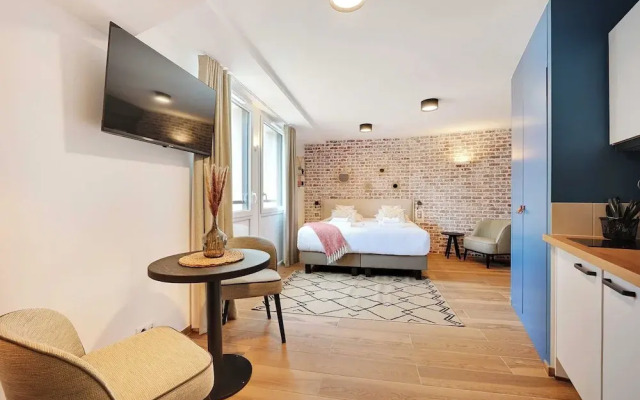Cosy Studio With Rooftop and A/C - 2P - Vanves