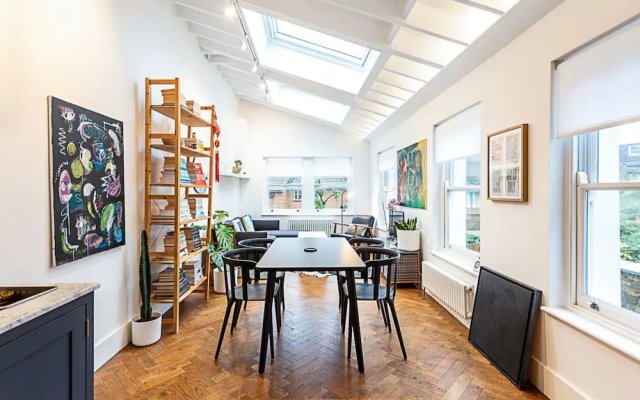 Stylish and Spacious 1BD in Clapton