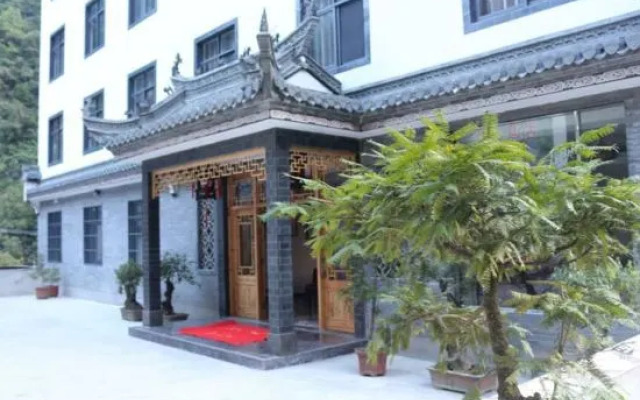 Jixi Ancient Road Home Inn