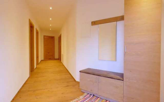 Top Holiday Flat in Fugen Near the ski Area