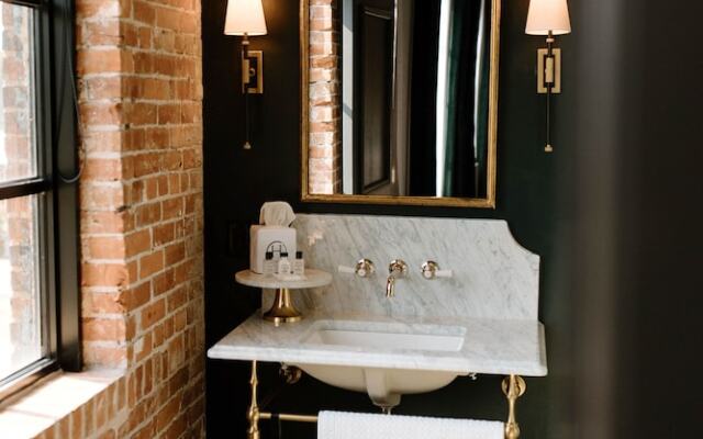 Hatchery Riverside Hotel & Event Venue