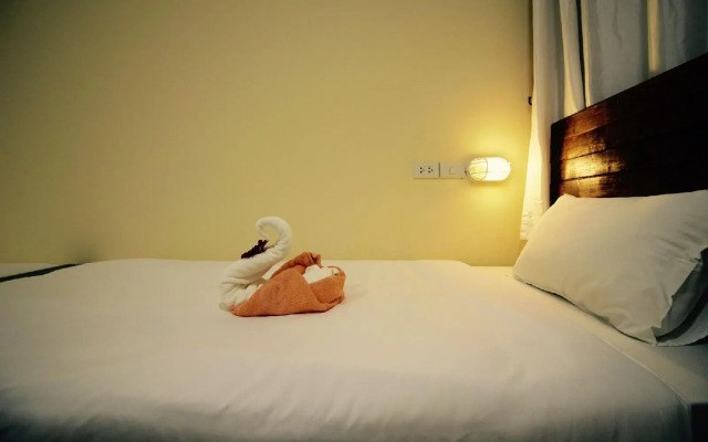 OYO 965 Art Hotel Sanamchai