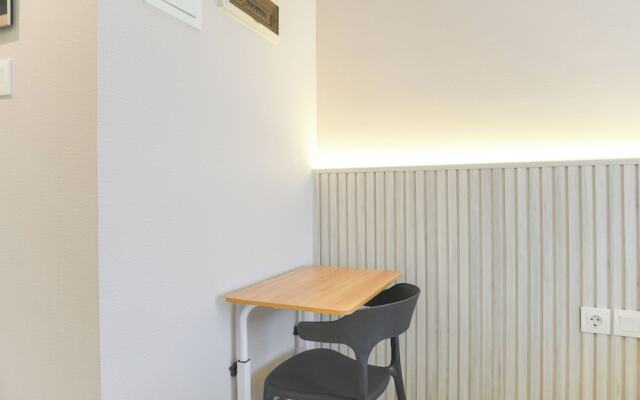 Good And Modern Studio At Sky House Alam Sutera Apartment