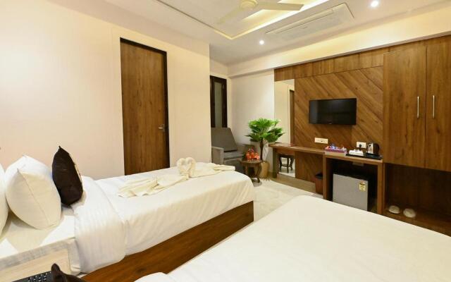 Avalon Palms Agra