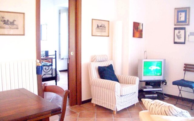 Apartment with One Bedroom in Belgirate, with Wonderful Lake View And Enclosed Garden - 800 M From the Beach