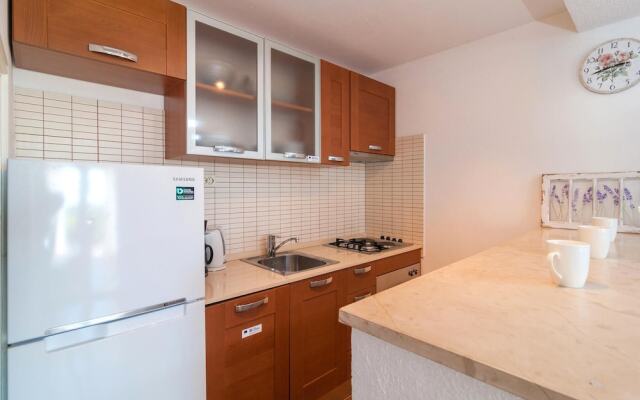 Amazing Home in Milna With Wifi and 6 Bedrooms
