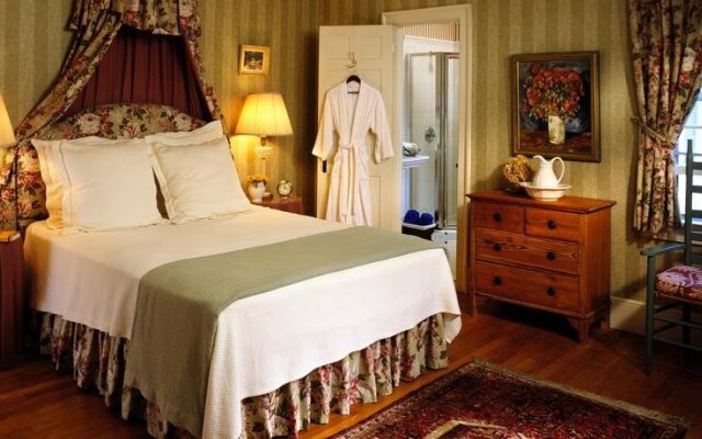 Home Hill Inn