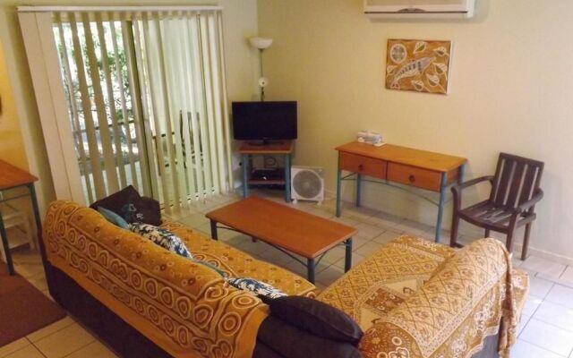 Treetops Lakeside Guesthouse