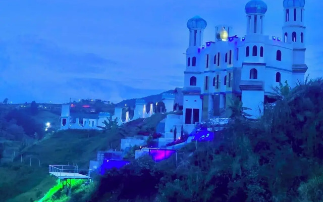 Hotel y Termales Castillo del Lago